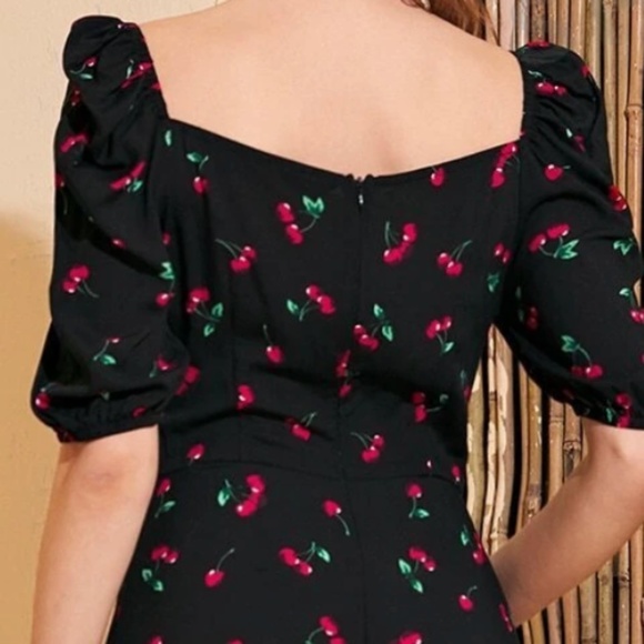 Classic Cherry Print Sweetheart Neck Maxi Dress - Picture 2 of 2